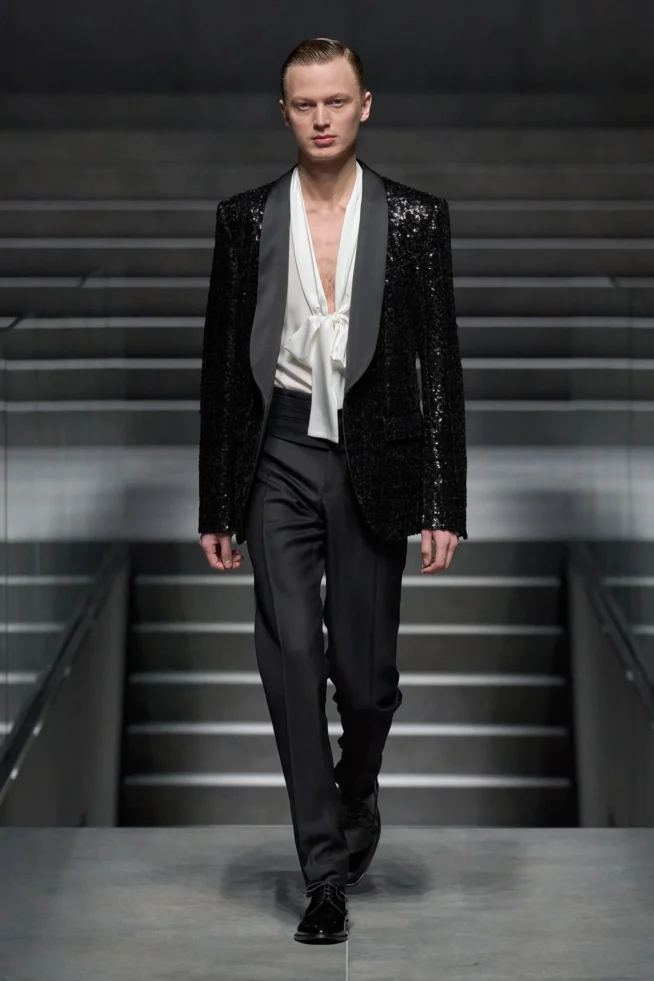 00056-dolce-and-gabbana-fall-2024-menswear-credit-gorunway