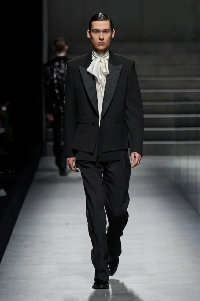 00057-dolce-and-gabbana-fall-2024-menswear-credit-gorunway