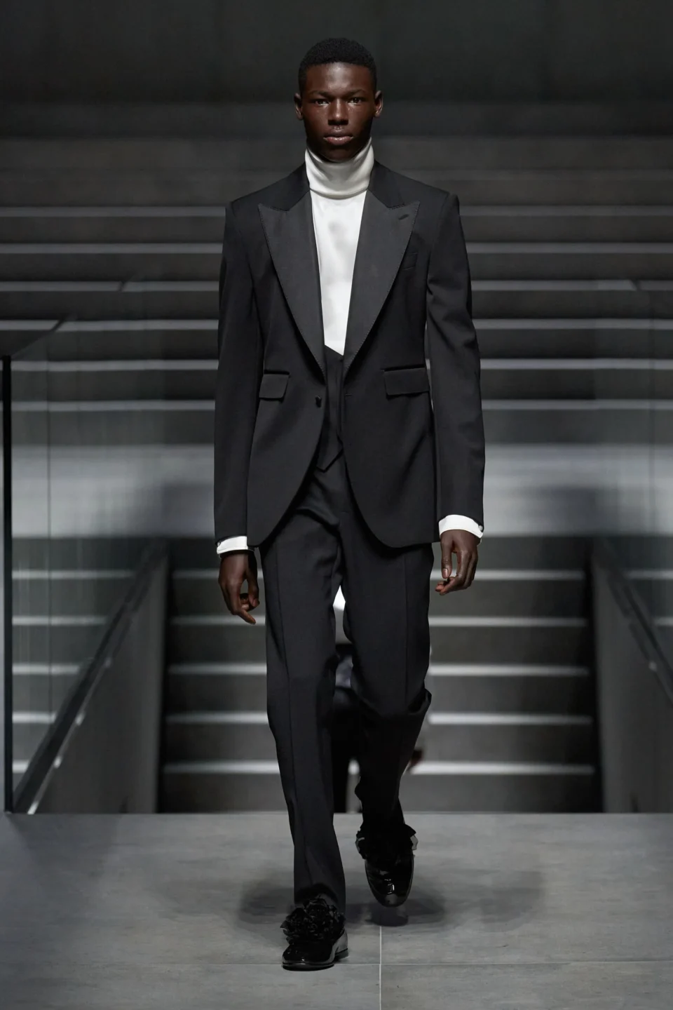 00058-dolce-and-gabbana-fall-2024-menswear-credit-gorunway