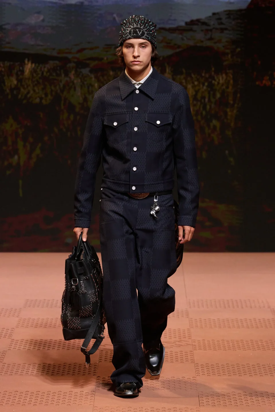 00065-louis-vuitton-fall-2024-menswear-credit-gorunway