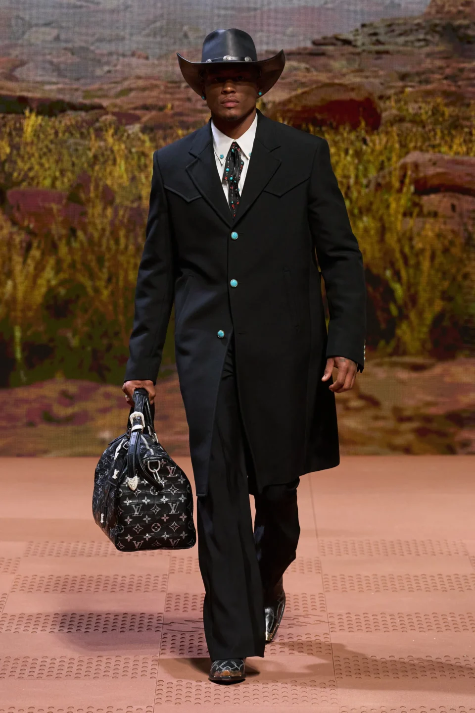 00070-louis-vuitton-fall-2024-menswear-credit-gorunway