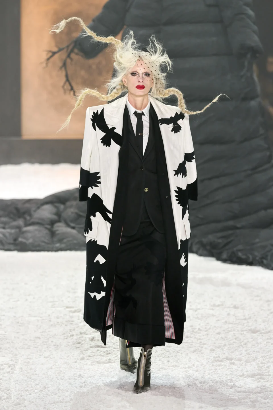 00002-thom-browne-fall-2024-ready-to-wear-credit-gorunway
