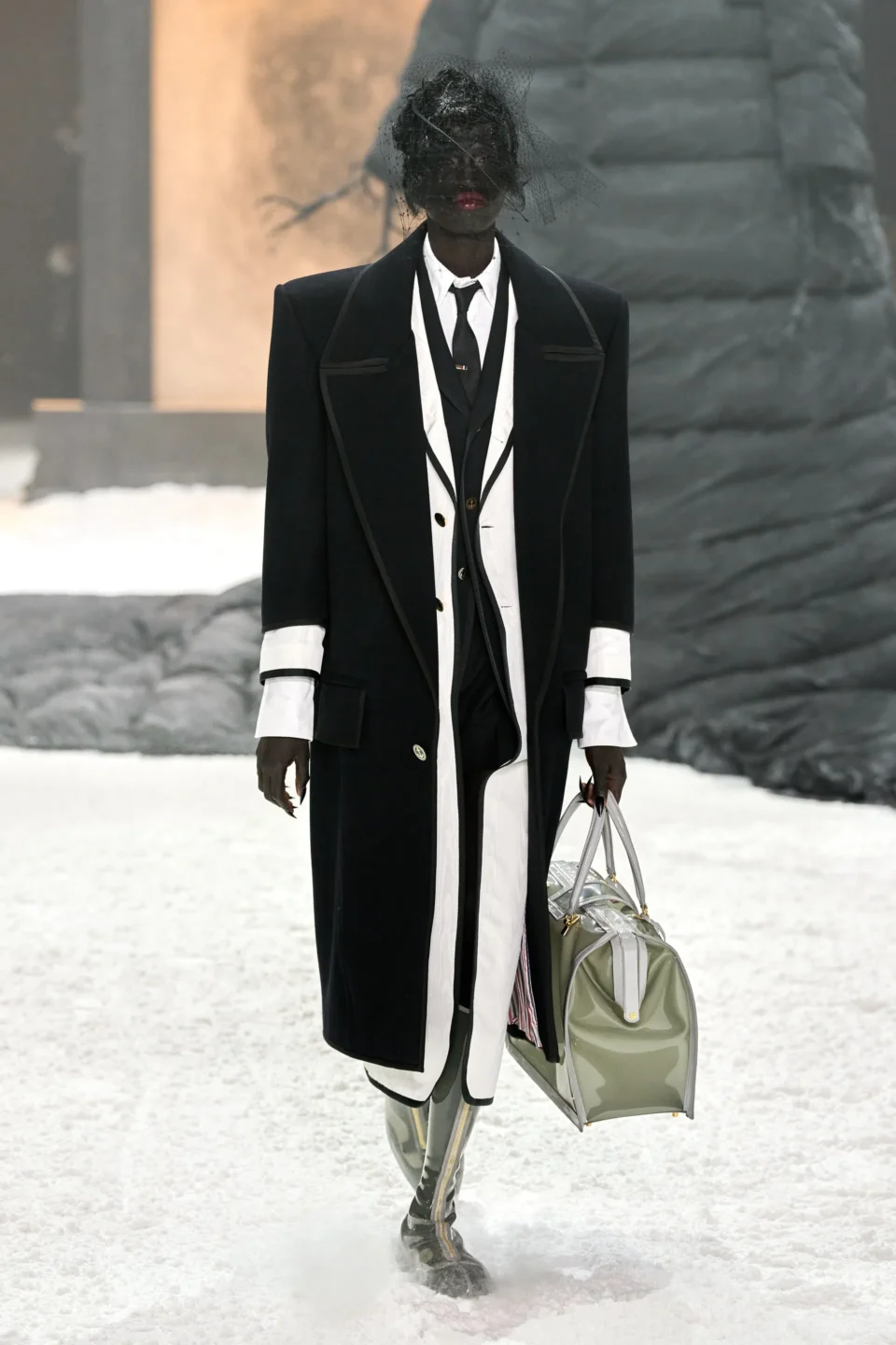 00003-thom-browne-fall-2024-ready-to-wear-credit-gorunway