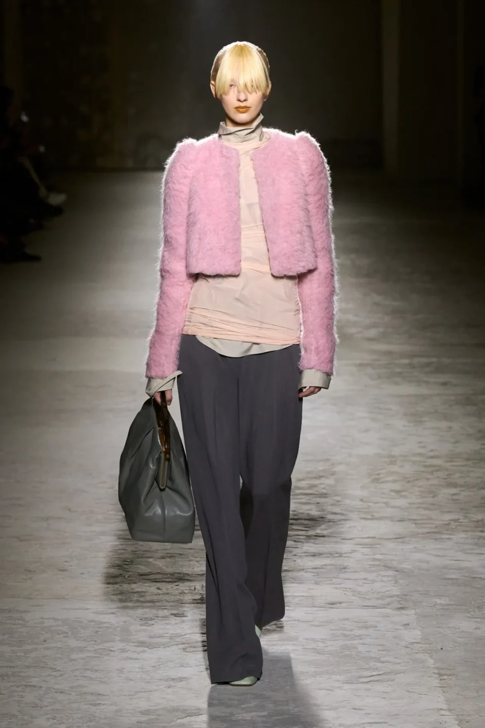 00004-dries-van-noten-fall-2024-ready-to-wear-credit-gorunway