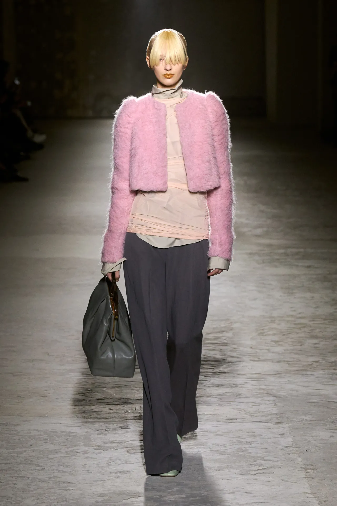 00004-dries-van-noten-fall-2024-ready-to-wear-credit-gorunway