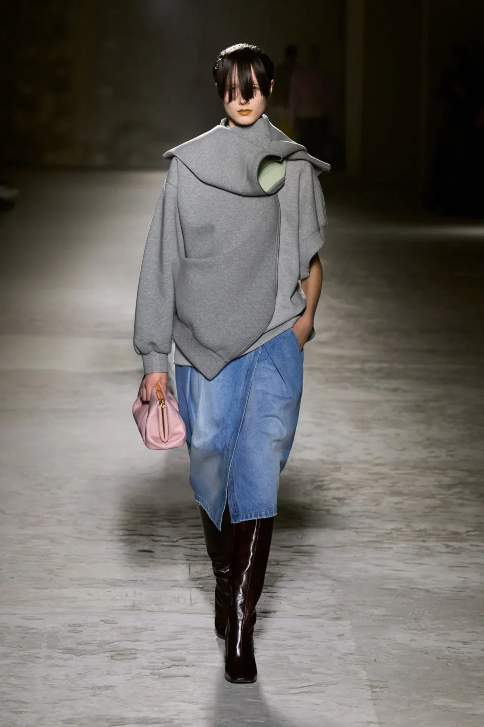 00010-dries-van-noten-fall-2024-ready-to-wear-credit-gorunway
