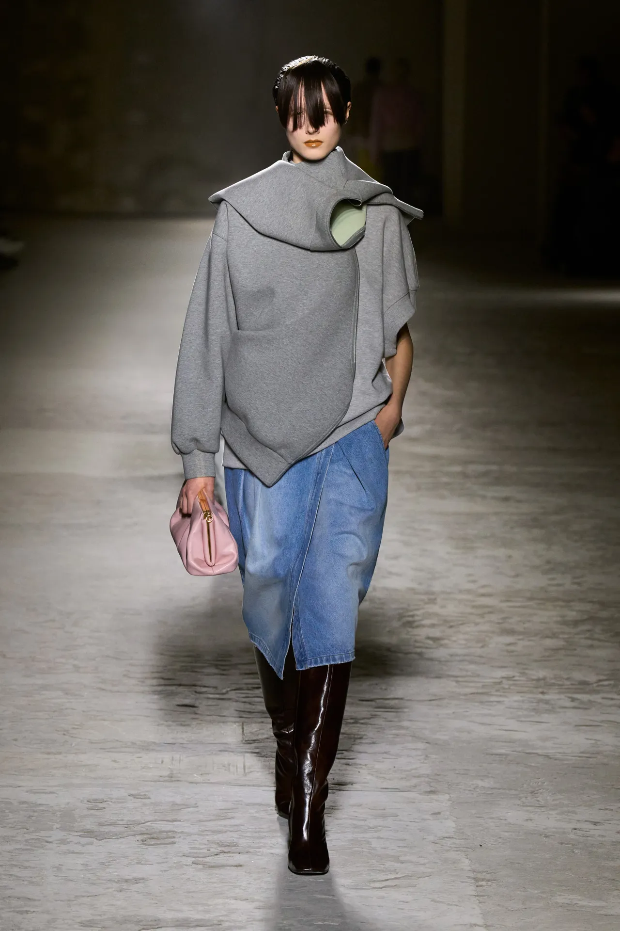 00010-dries-van-noten-fall-2024-ready-to-wear-credit-gorunway