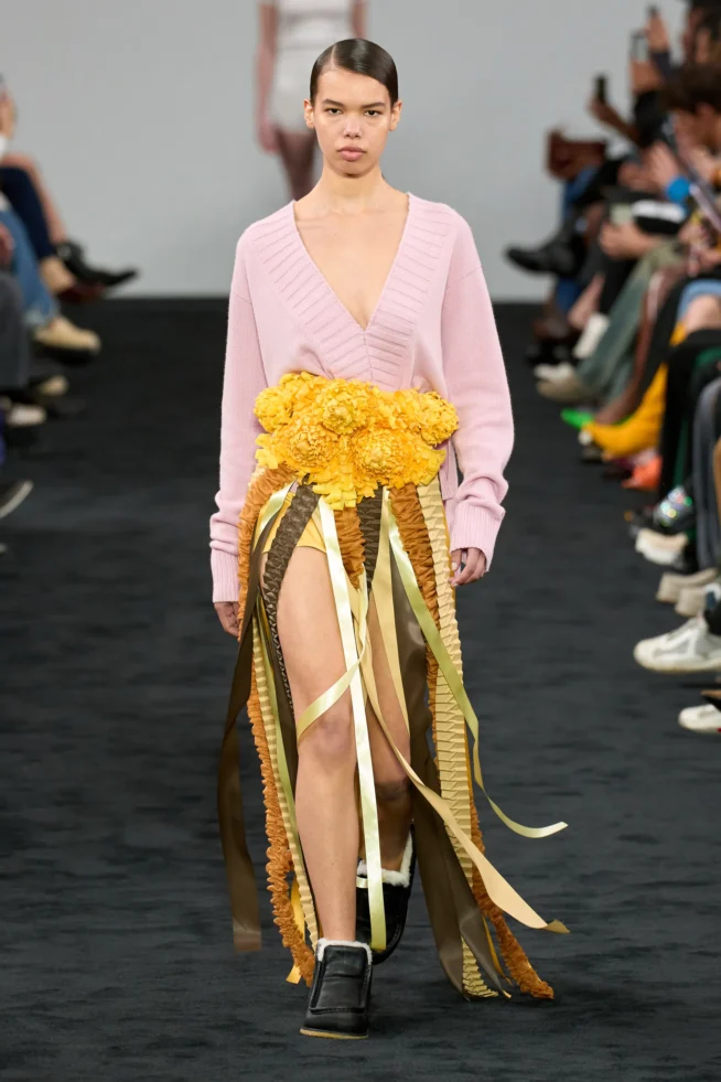 00014-j-w-anderson-fall-2024-ready-to-wear-credit-gorunway