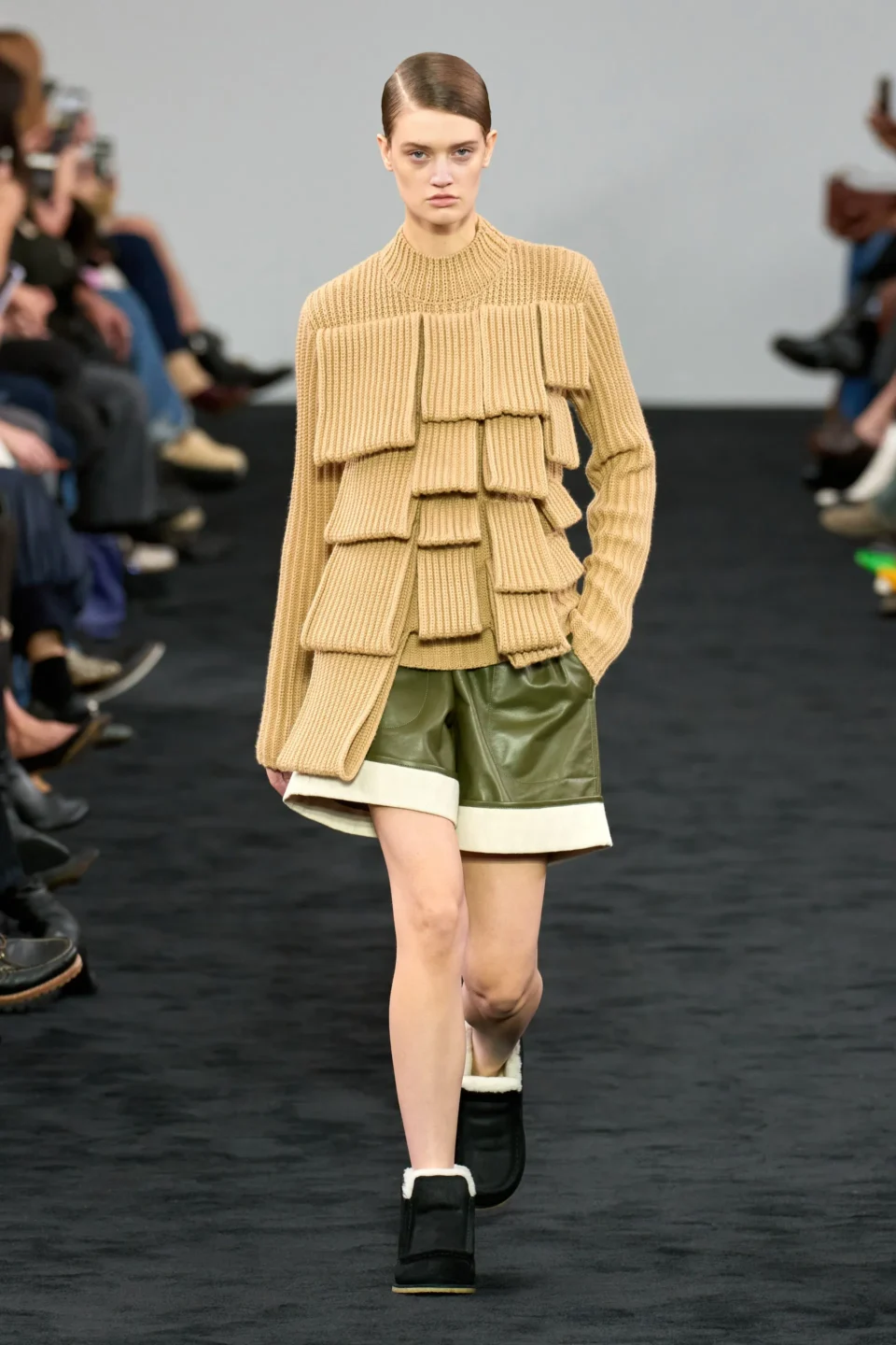 00016-j-w-anderson-fall-2024-ready-to-wear-credit-gorunway