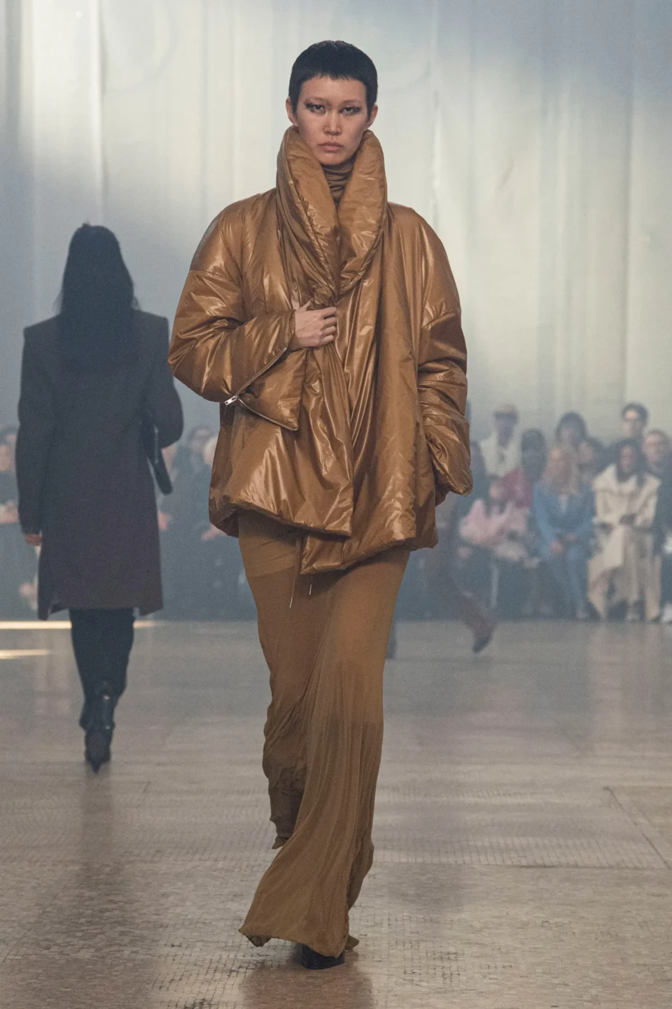 00021-helmut-lang-fall-2024-ready-to-wear-credit-brand