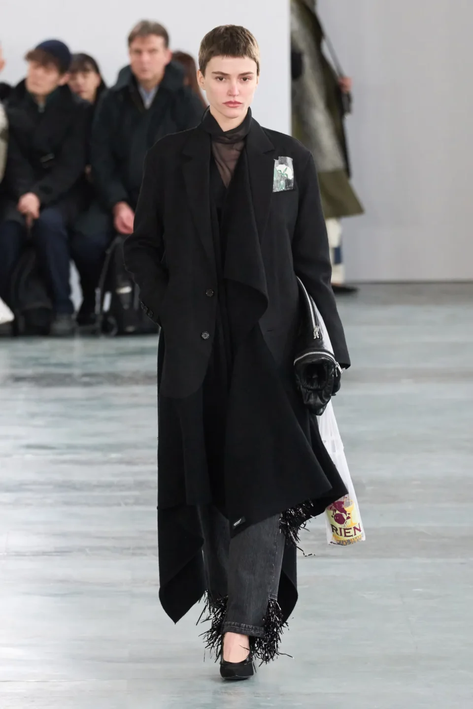 00021-undercover-fall-2024-ready-to-wear-credit-gorunway