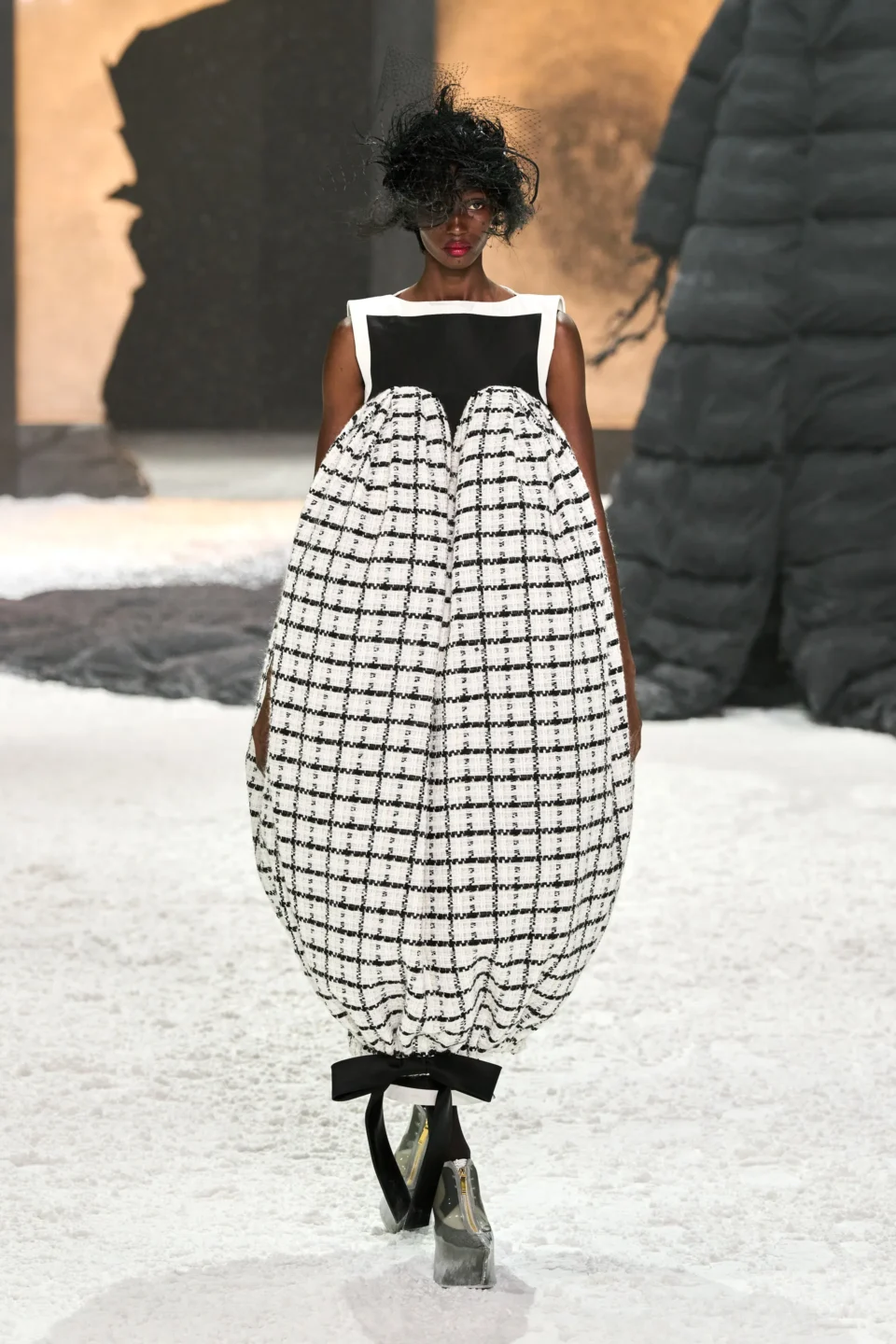 00025-thom-browne-fall-2024-ready-to-wear-credit-gorunway
