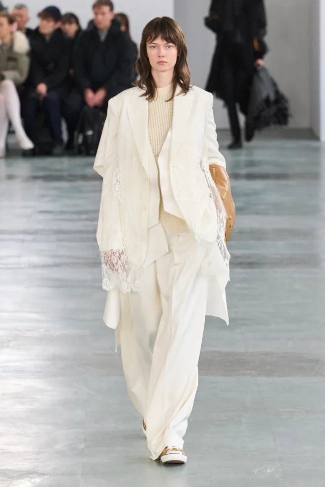 00027-undercover-fall-2024-ready-to-wear-credit-gorunway