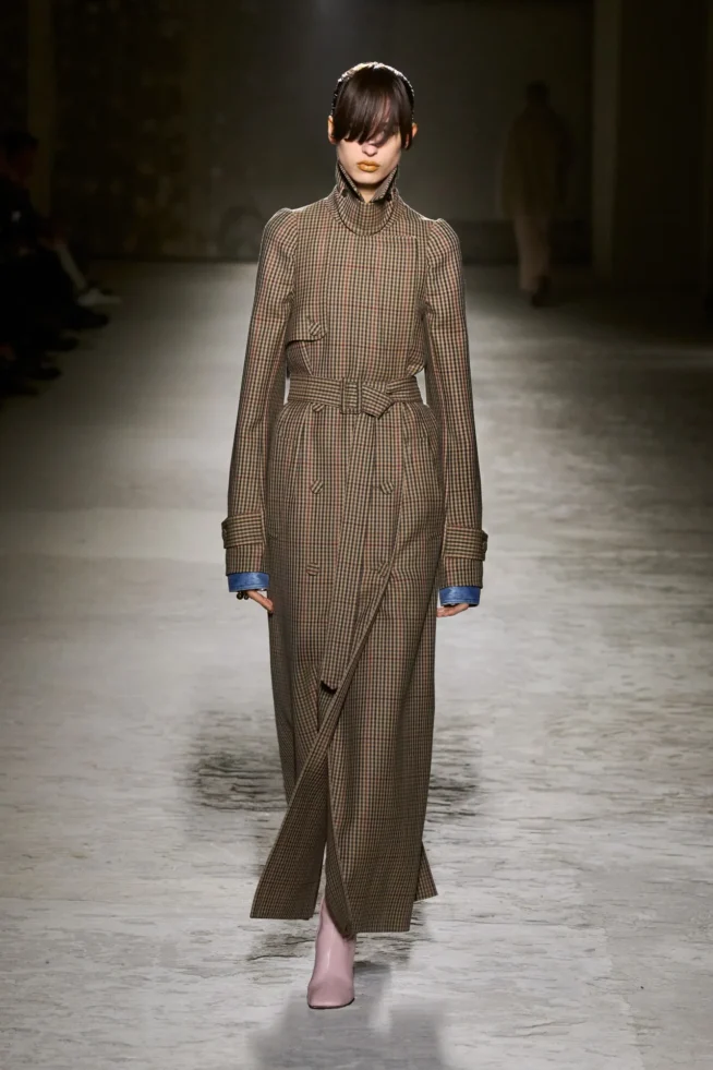 00030-dries-van-noten-fall-2024-ready-to-wear-credit-gorunway