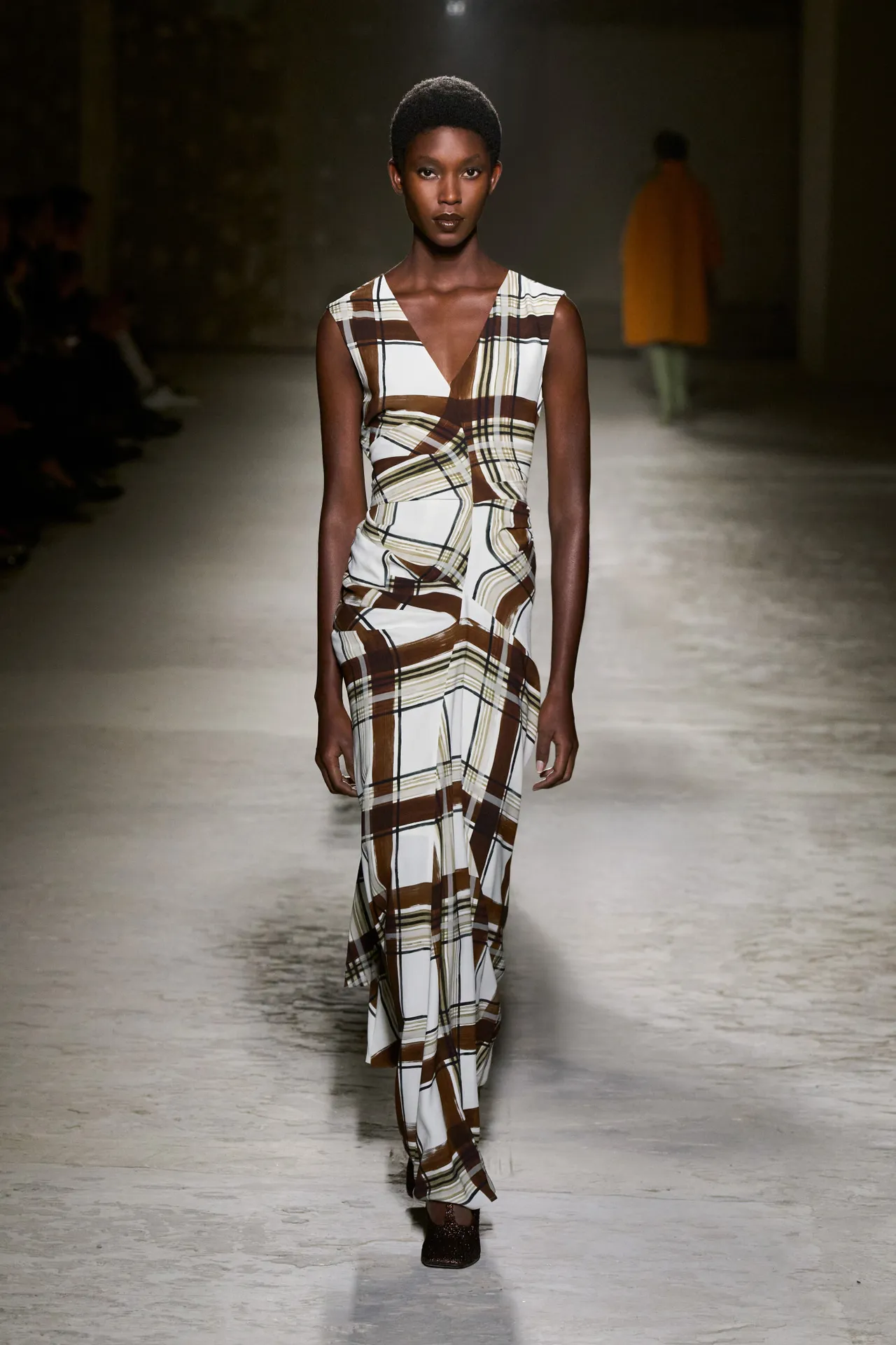 00032-dries-van-noten-fall-2024-ready-to-wear-credit-gorunway