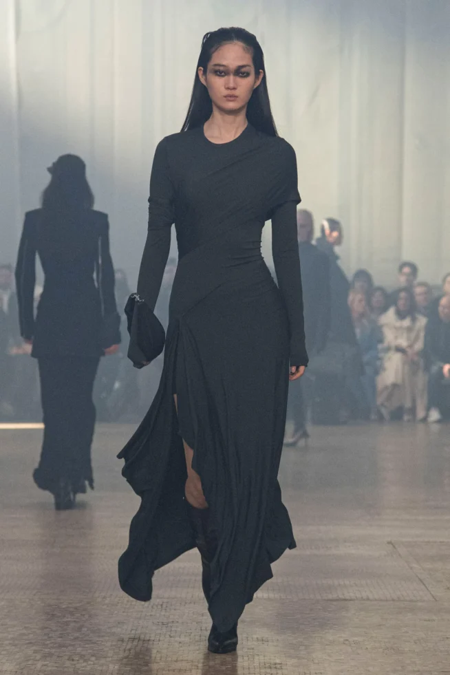 00033-helmut-lang-fall-2024-ready-to-wear-credit-brand
