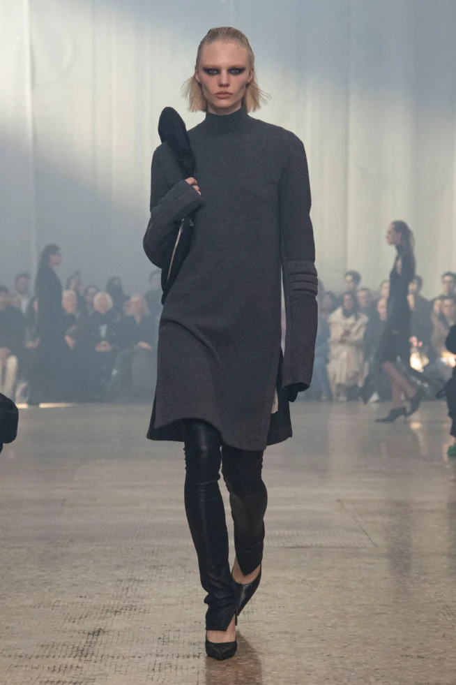 00034-helmut-lang-fall-2024-ready-to-wear-credit-brand