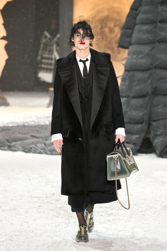 00042-thom-browne-fall-2024-ready-to-wear-credit-gorunway
