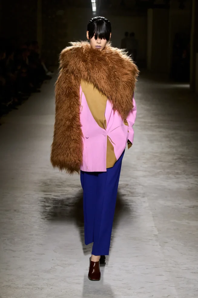 00044-dries-van-noten-fall-2024-ready-to-wear-credit-gorunway