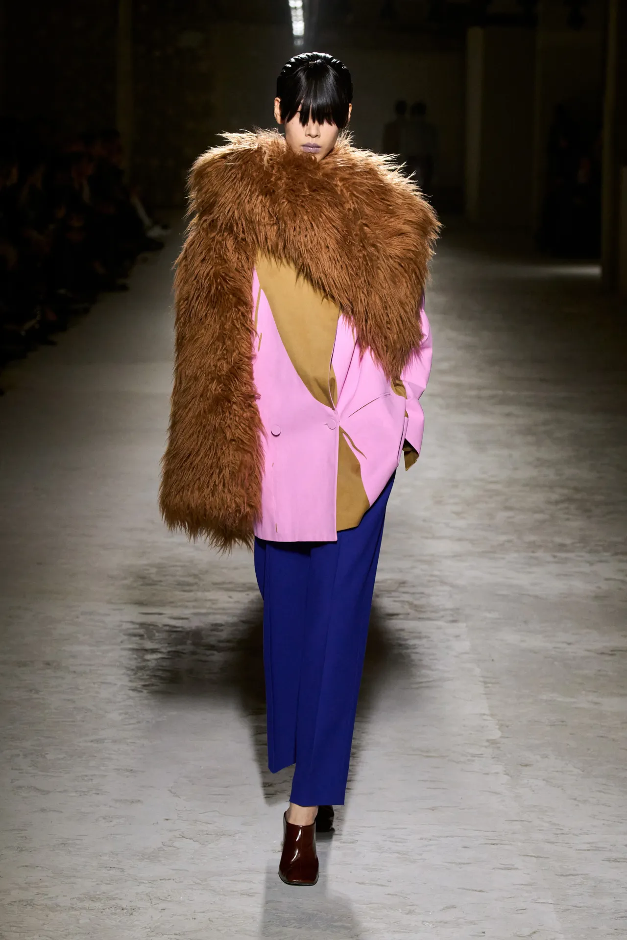 00044-dries-van-noten-fall-2024-ready-to-wear-credit-gorunway