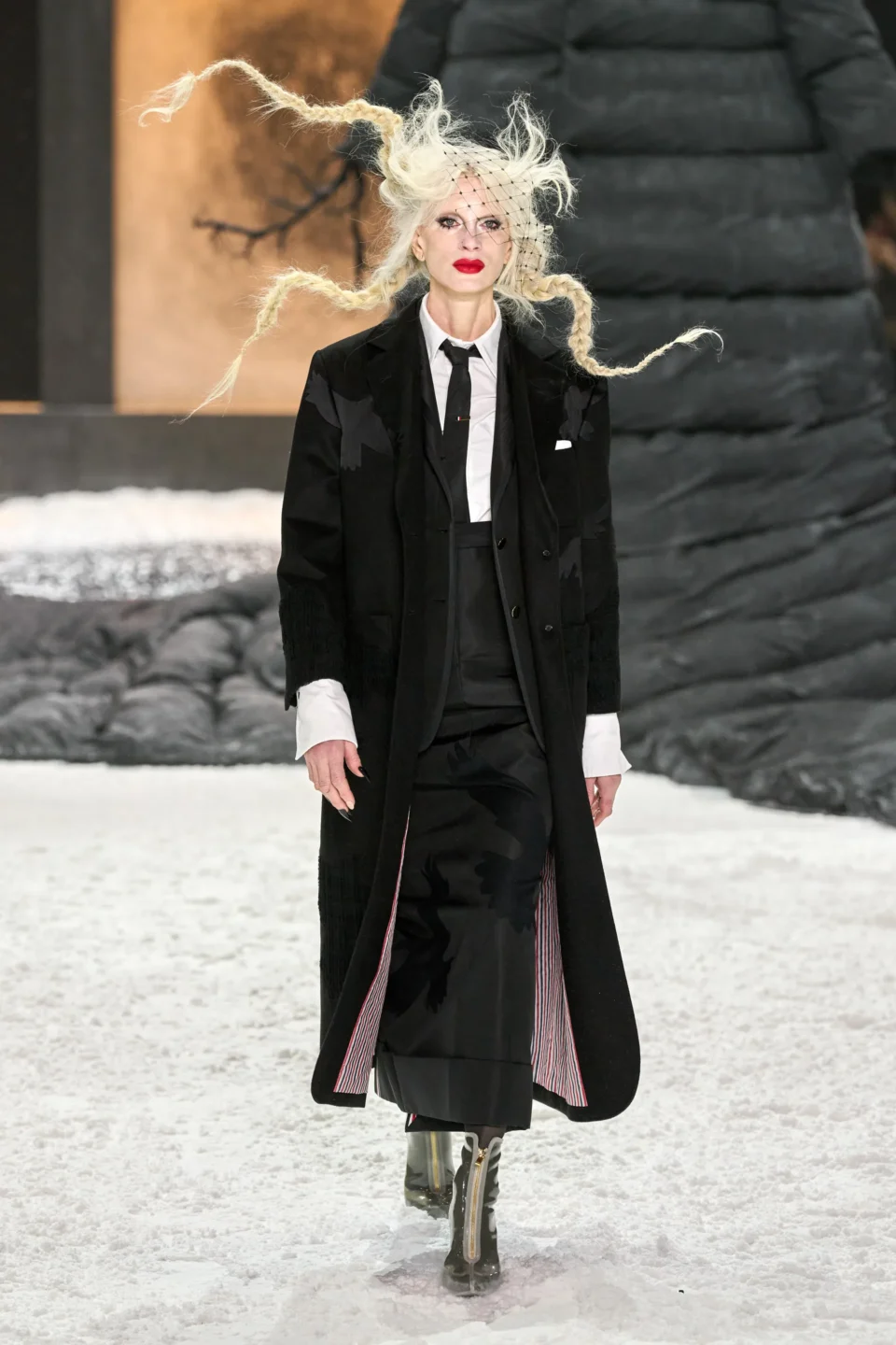 00048-thom-browne-fall-2024-ready-to-wear-credit-gorunway