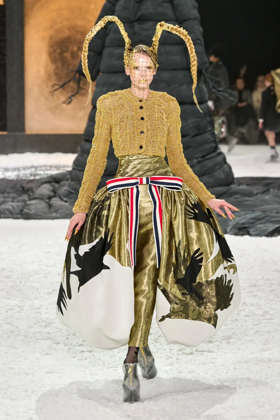 00049-thom-browne-fall-2024-ready-to-wear-credit-gorunway