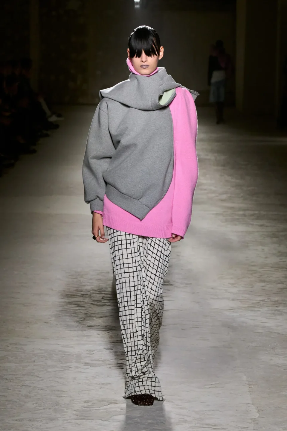 00050-dries-van-noten-fall-2024-ready-to-wear-credit-gorunway