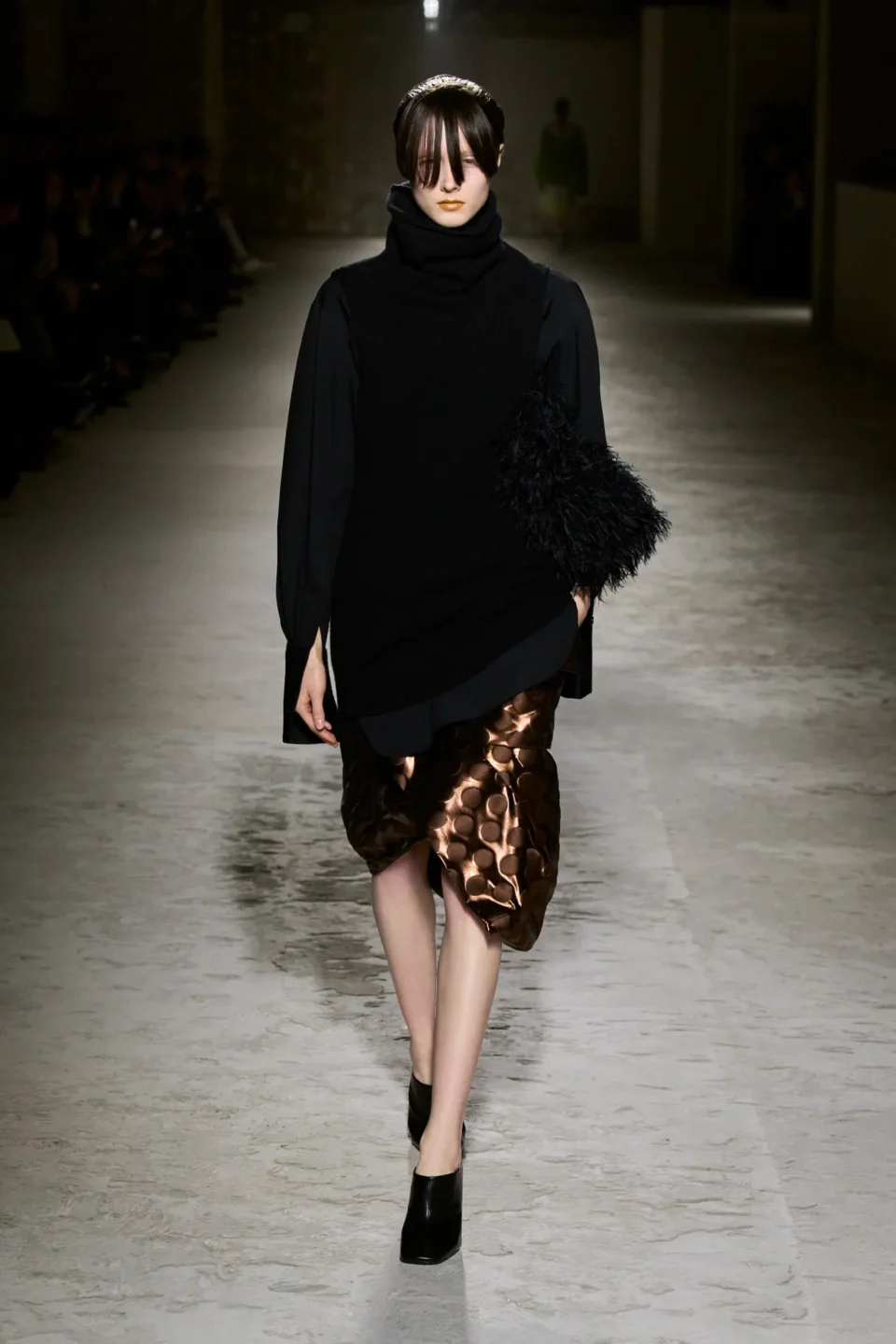 00064-dries-van-noten-fall-2024-ready-to-wear-credit-gorunway