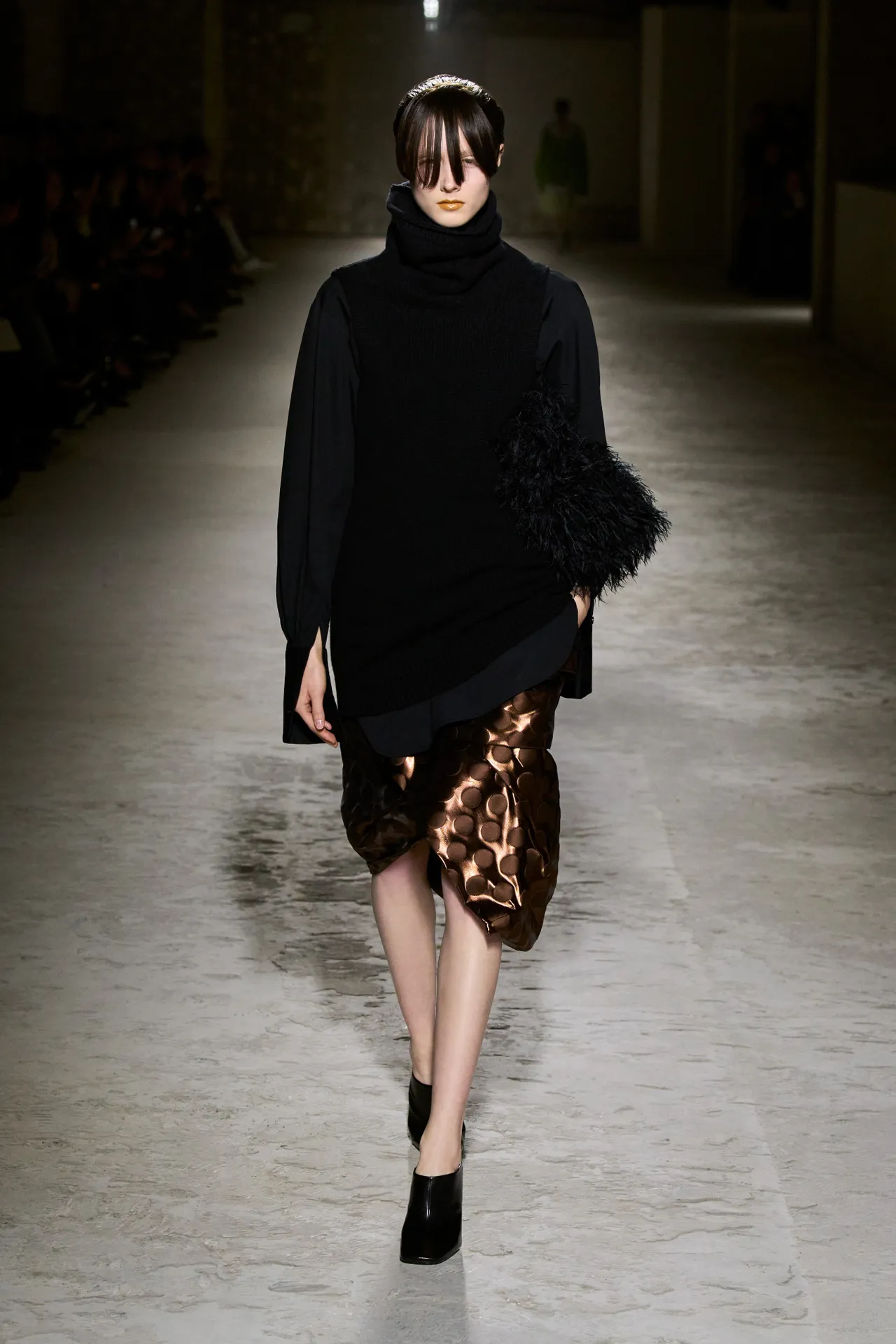 00064-dries-van-noten-fall-2024-ready-to-wear-credit-gorunway