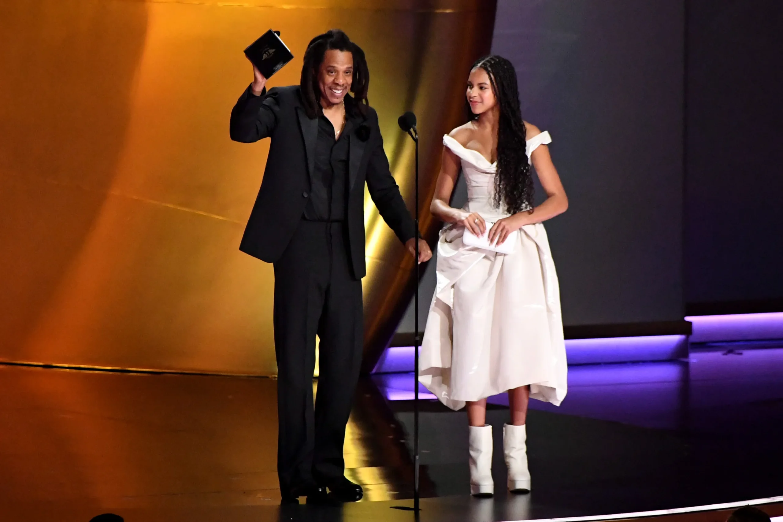 Blue Ivy, filha de Beyoncé, usa marca de designer brasileira no Grammy 2024