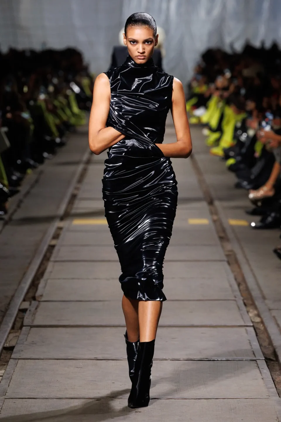 00001-alexander-mcqueen-fall-2024-ready-to-wear-credit-brand