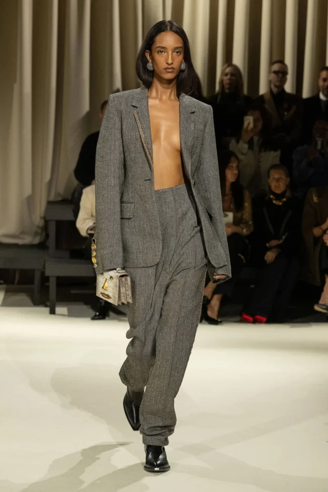 00001-schiaparelli-fall-2024-ready-to-wear-credit-brand