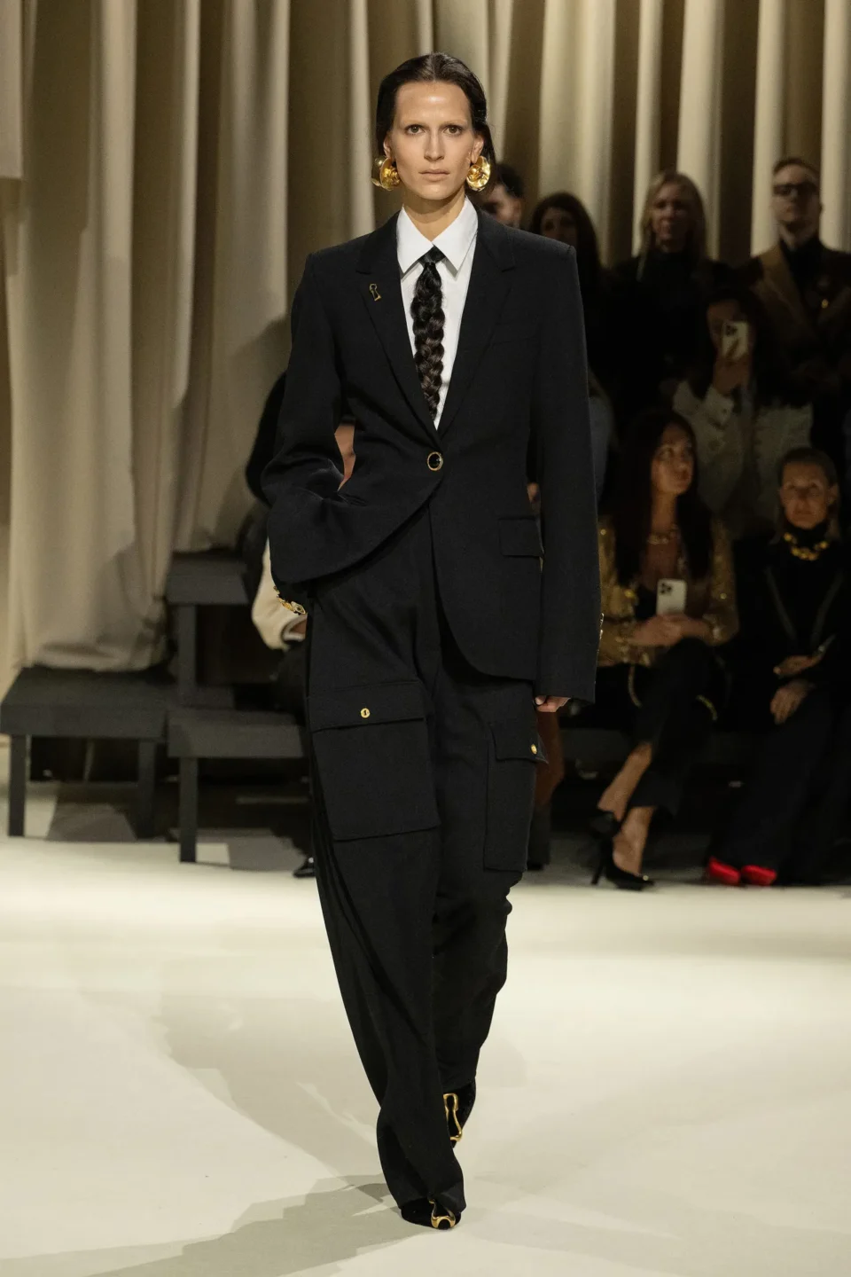 00002-schiaparelli-fall-2024-ready-to-wear-credit-brand