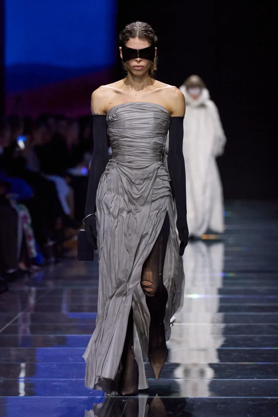 00004-balenciaga-fall-2024-ready-to-wear-credit-gorunway