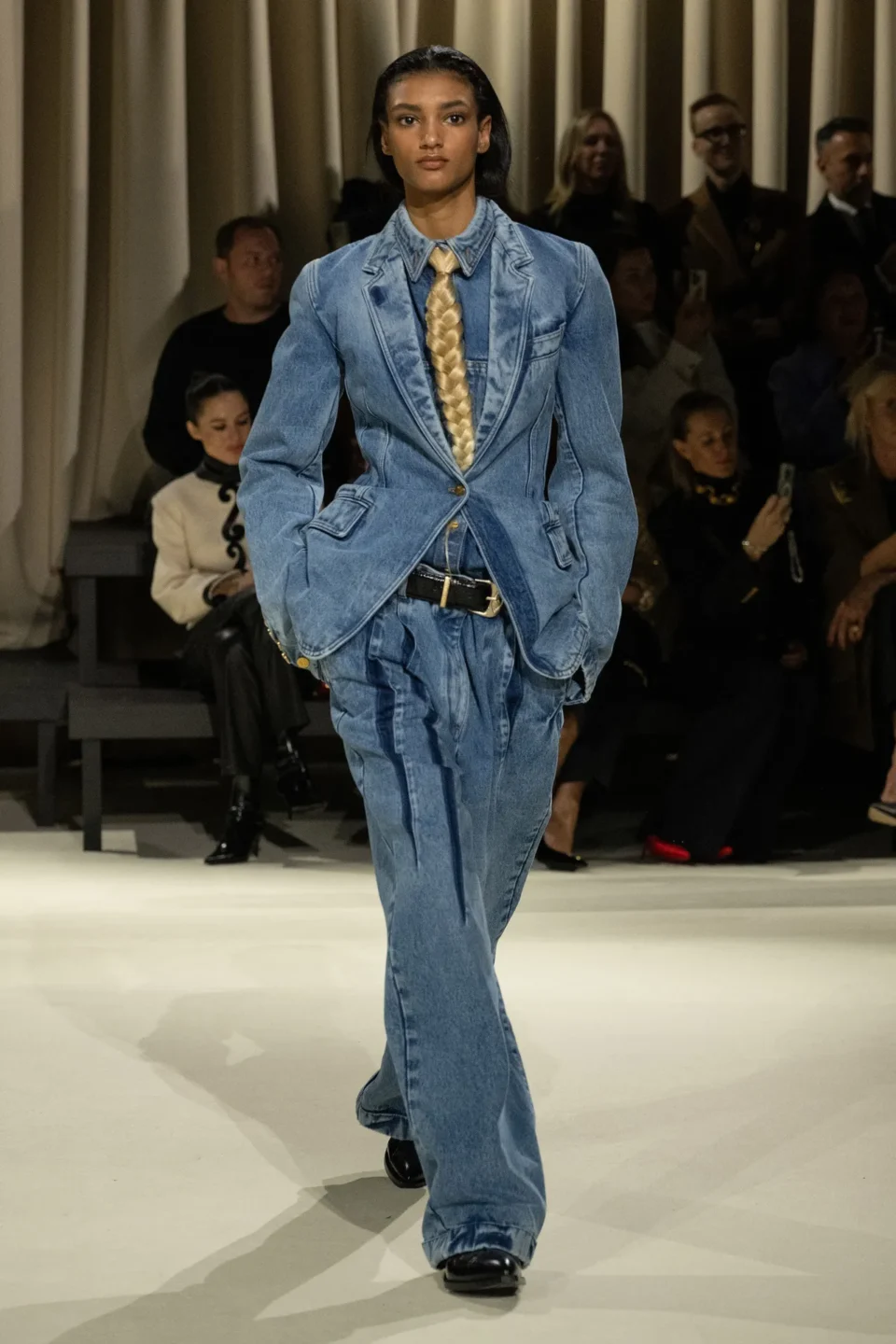 00005-schiaparelli-fall-2024-ready-to-wear-credit-brand