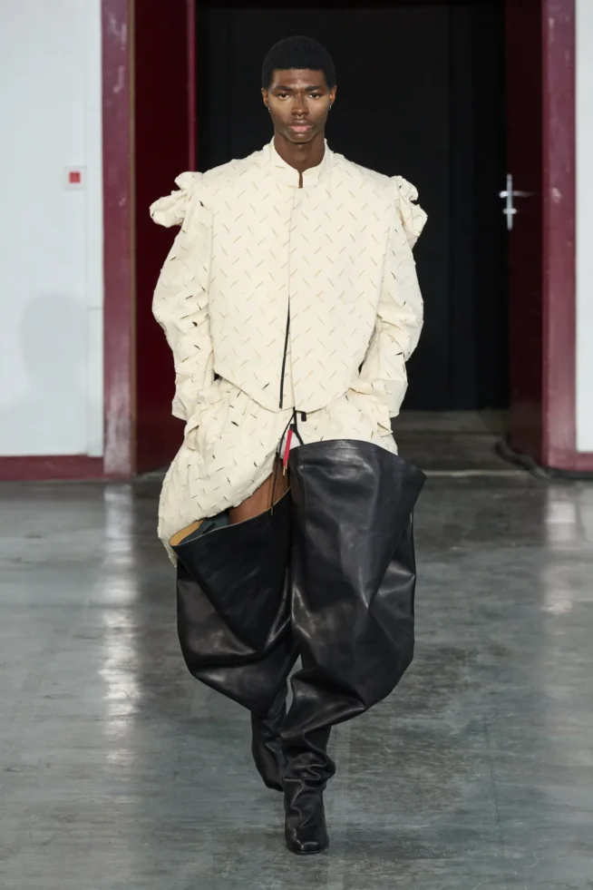 00006-andrea-kronthaler-for-vivienne-westwood-fall-2024-ready-to-wear-credit-gorunway