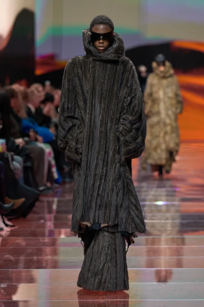00006-balenciaga-fall-2024-ready-to-wear-credit-gorunway