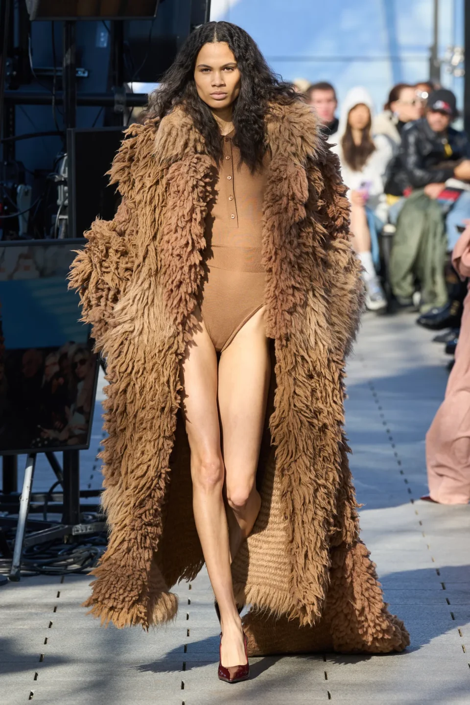 00006-stella-mccartney-fall-2024-ready-to-wear-credit-gorunway