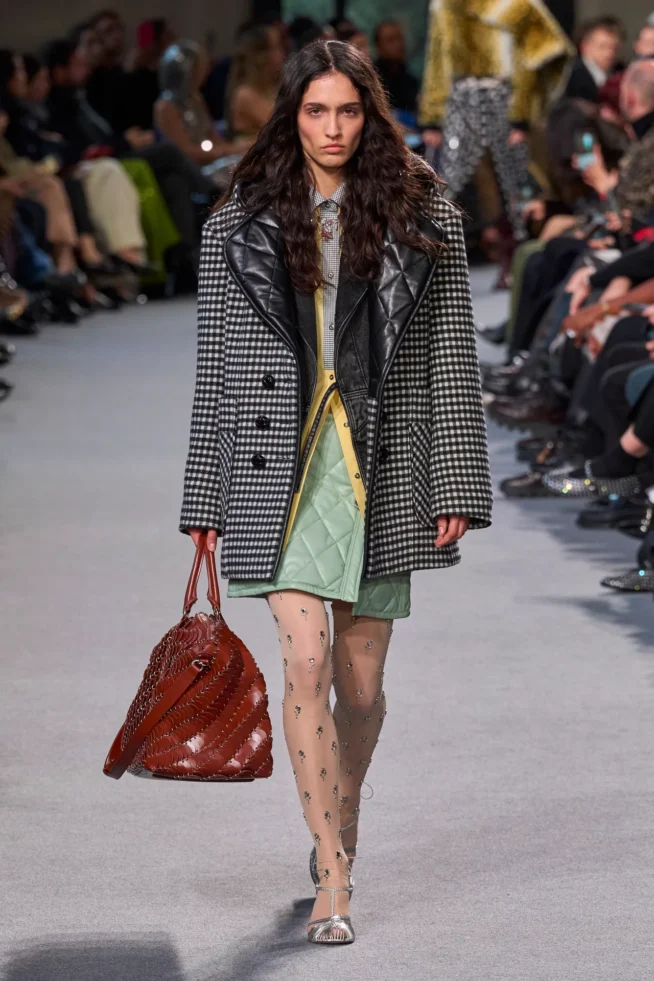 00007-rabanne-fall-2024-ready-to-wear-credit-gorunway