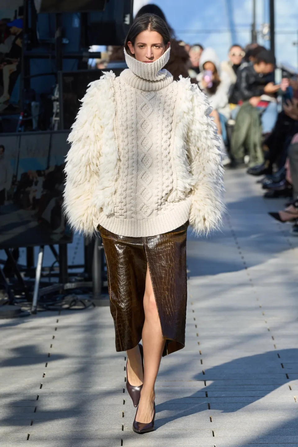 00008-stella-mccartney-fall-2024-ready-to-wear-credit-gorunway