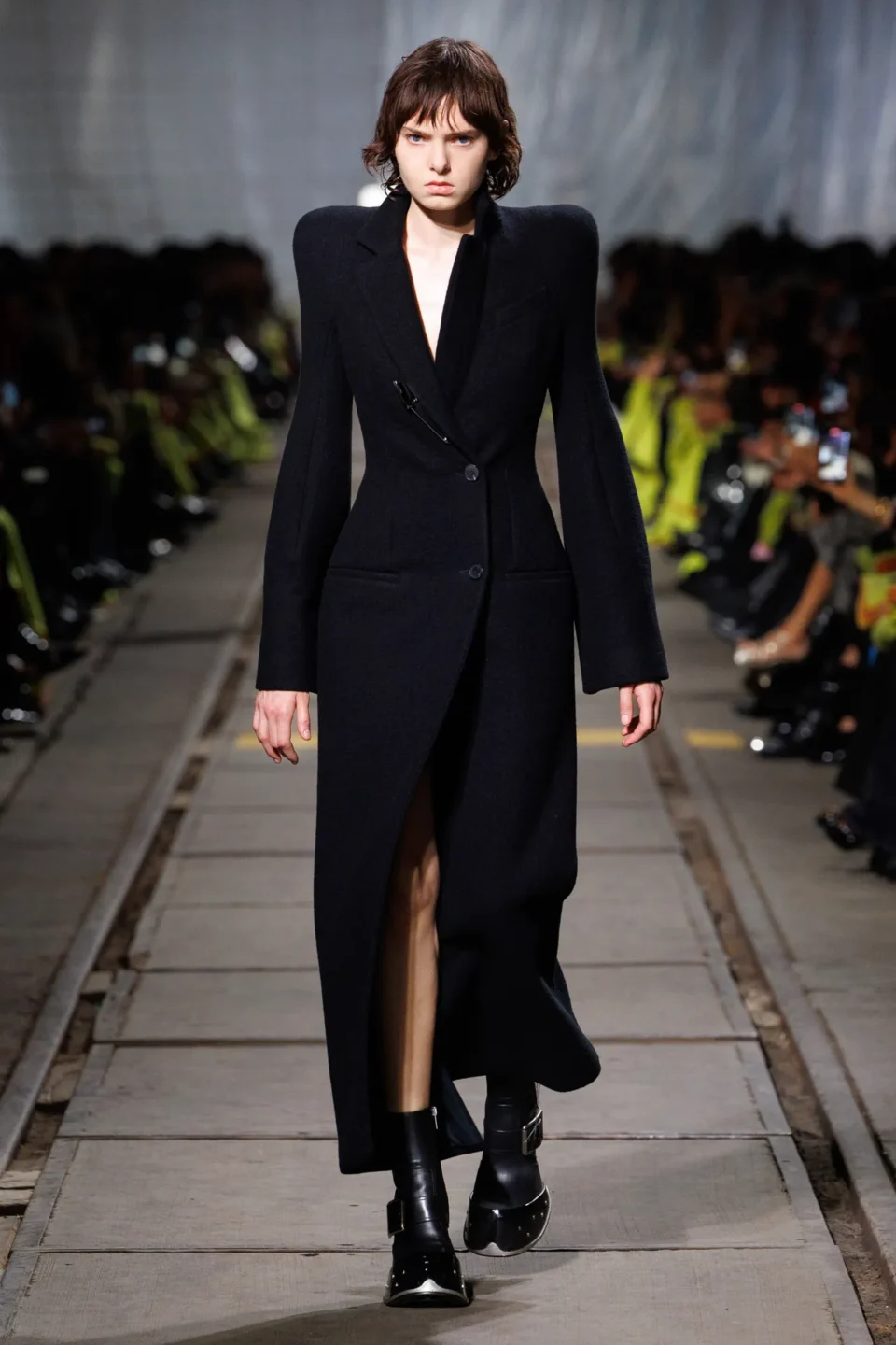 00009-alexander-mcqueen-fall-2024-ready-to-wear-credit-brand
