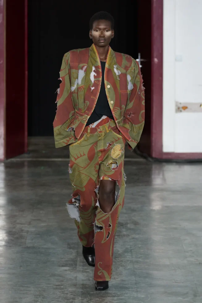 00010-andrea-kronthaler-for-vivienne-westwood-fall-2024-ready-to-wear-credit-gorunway