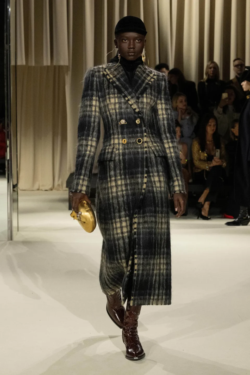 00010-schiaparelli-fall-2024-ready-to-wear-credit-brand