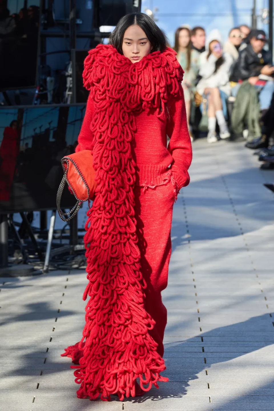 00010-stella-mccartney-fall-2024-ready-to-wear-credit-gorunway
