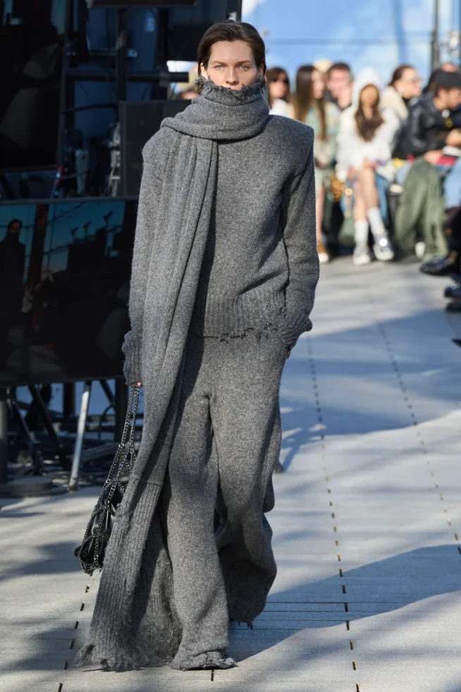 00011-stella-mccartney-fall-2024-ready-to-wear-credit-gorunway