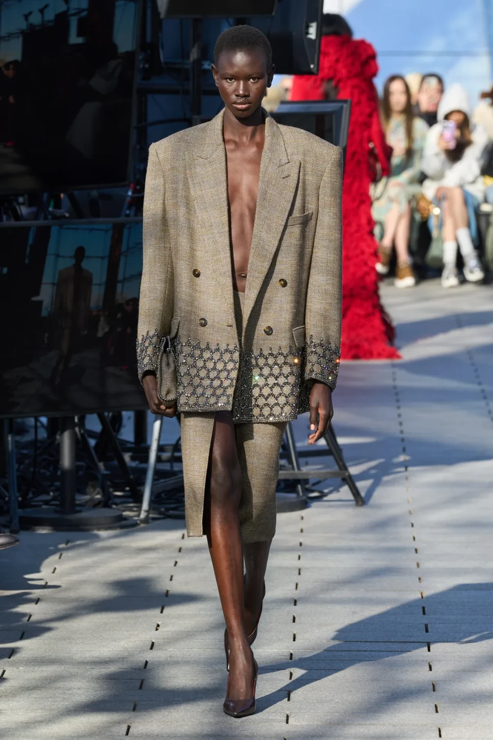 00012-stella-mccartney-fall-2024-ready-to-wear-credit-gorunway