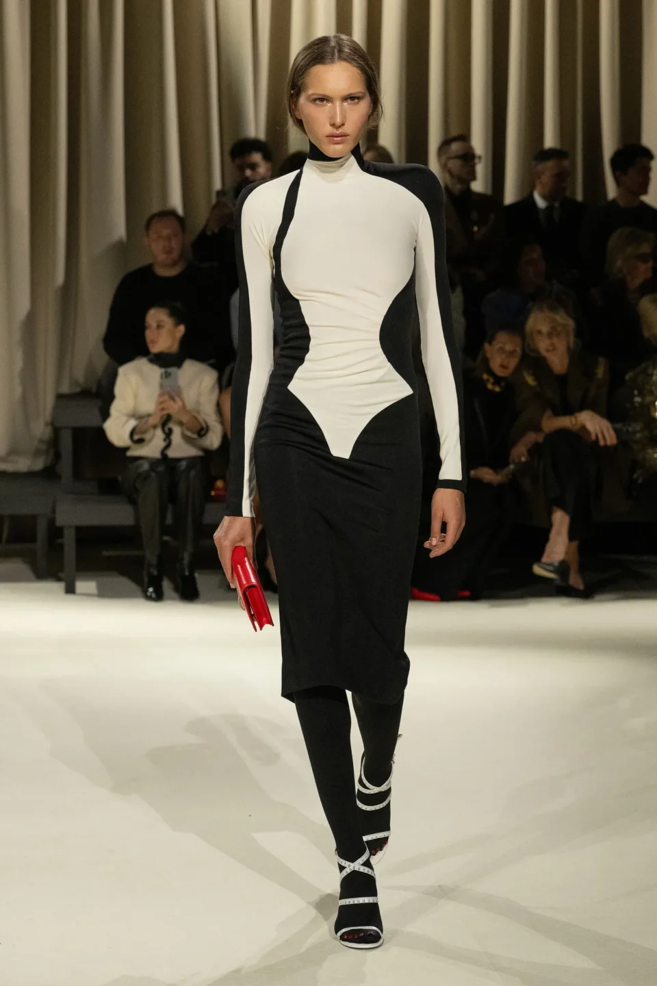 00013-schiaparelli-fall-2024-ready-to-wear-credit-brand
