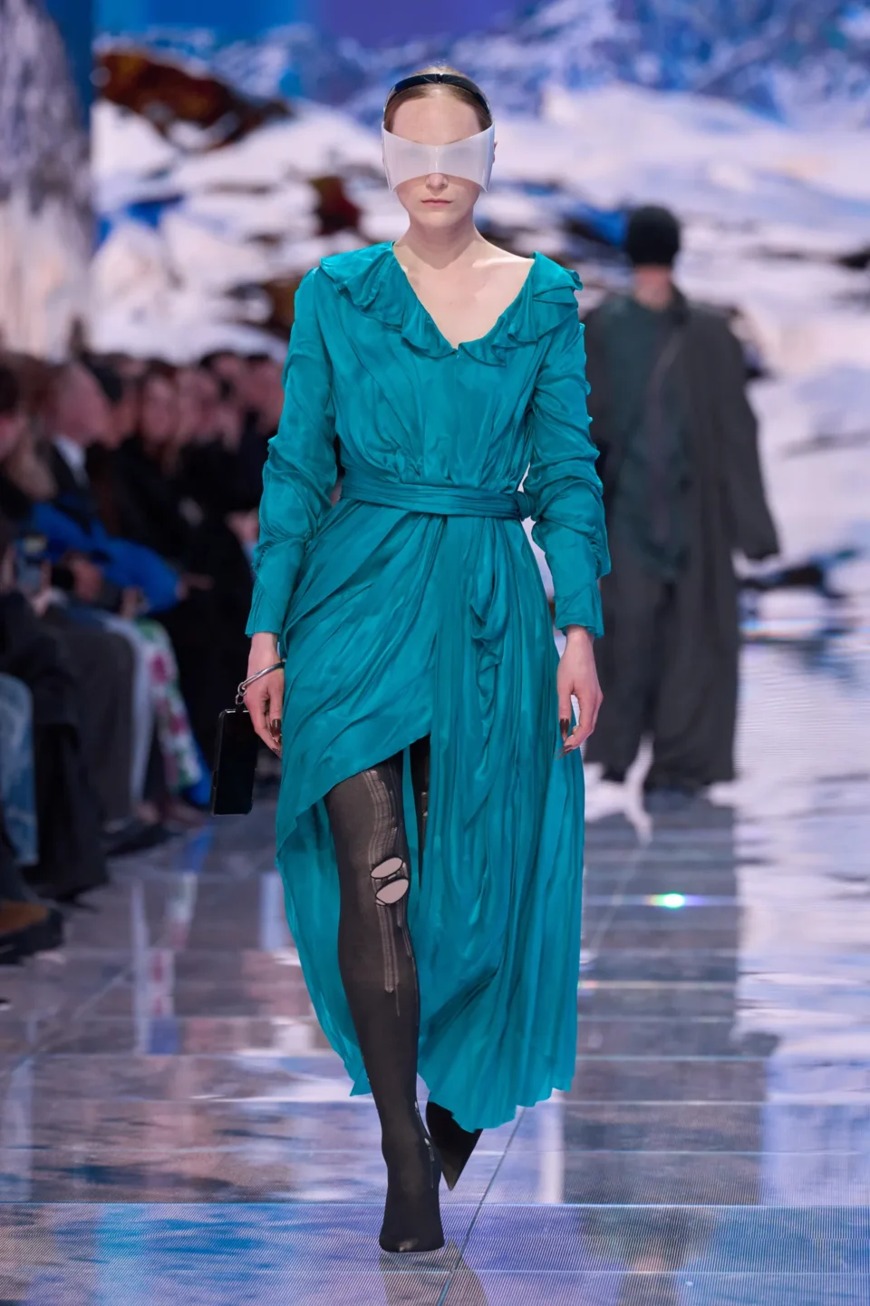 00014-balenciaga-fall-2024-ready-to-wear-credit-gorunway