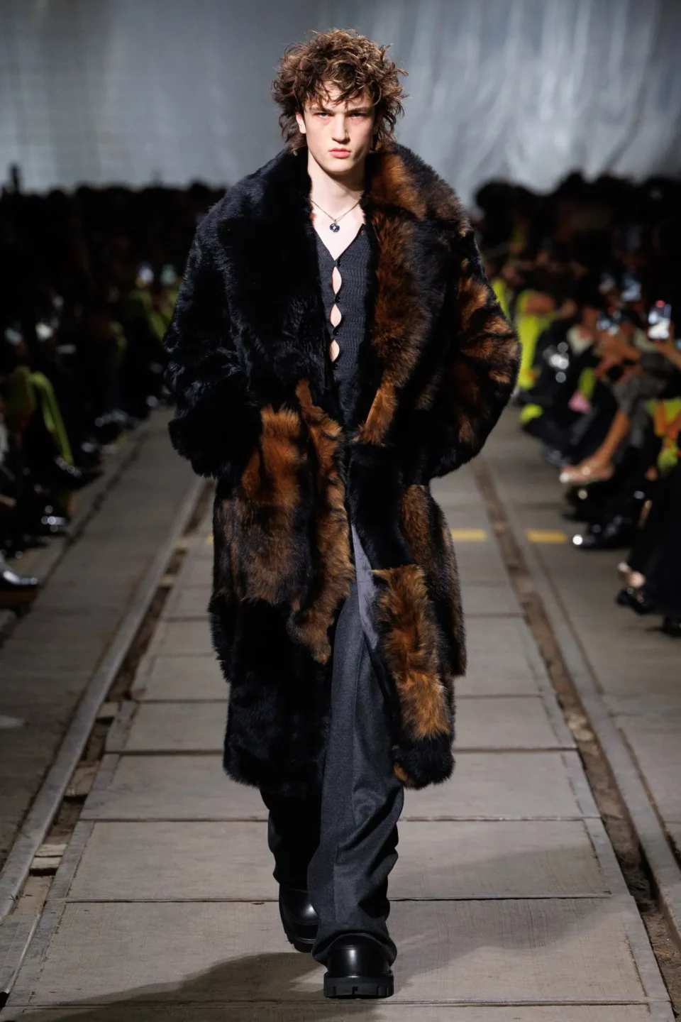 00015-alexander-mcqueen-fall-2024-ready-to-wear-credit-brand