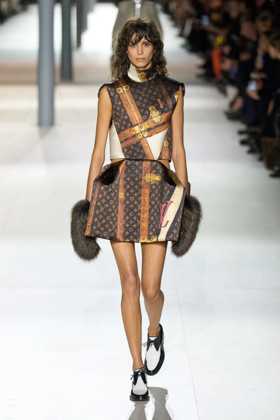 00015-louis-vuitton-fall-2024-ready-to-wear-credit-gorunway